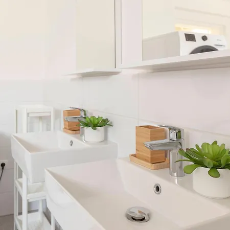 Hisa Hortenzija - And Apartment Ljubljana