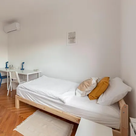 Apartment Hisa Hortenzija - And