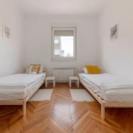 Apartment Hisa Hortenzija - And *