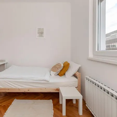 Hisa Hortenzija - And * Ljubljana