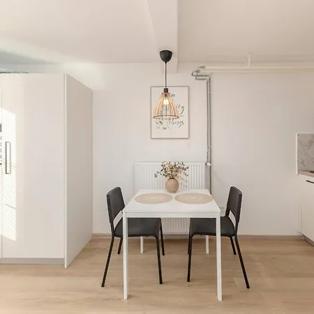 Apartment Hisa Hortenzija - And