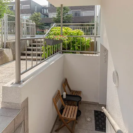 Apartment Hisa Hortenzija - And