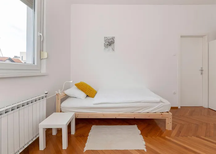 Apartmán Hisa Hortenzija - And