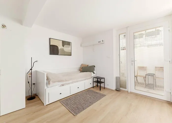 Hisa Hortenzija - And * Любляна