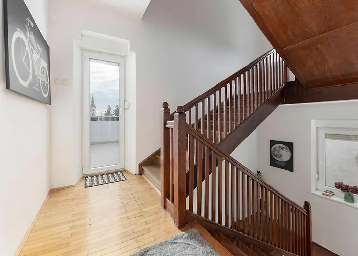 Hisa Hortenzija - And Λιουμπλιάνα