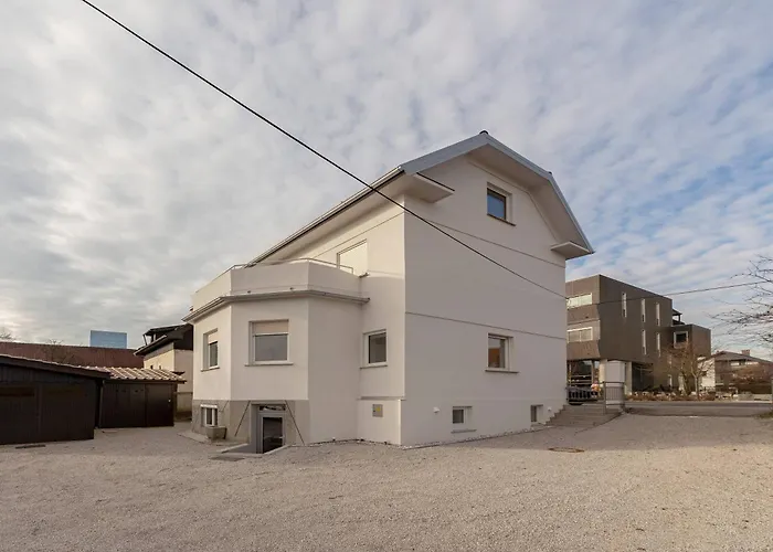 Hisa Hortenzija - And