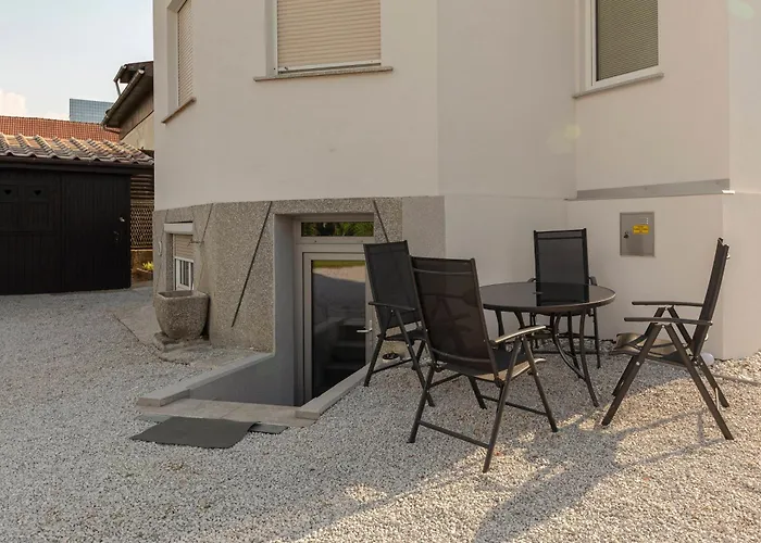 Hisa Hortenzija - And Λιουμπλιάνα